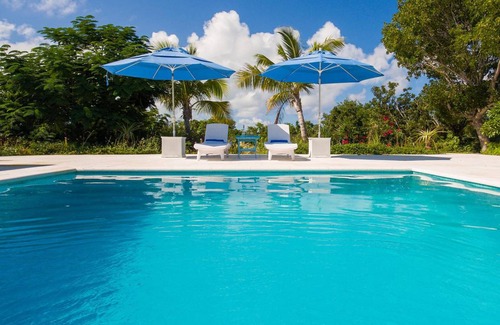 Long Bay House | 214 m² House ∙ 3 bedrooms ∙ 7 guests