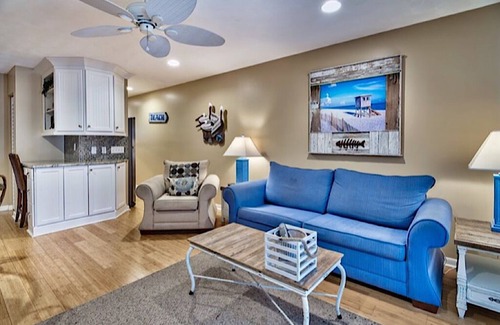 Panama City Beach Condo | #214 Polynesian Villa