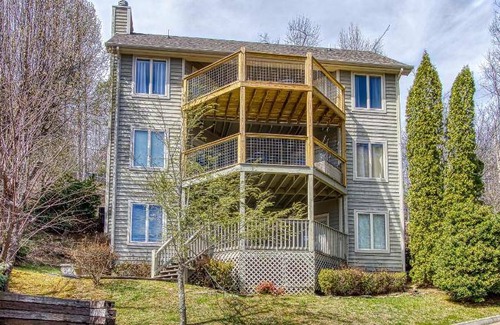Chalet Village House | 215 m² House ∙ 3 bedrooms ∙ 10 guests