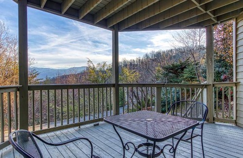 Chalet Village House | 215 m² House ∙ 3 bedrooms ∙ 10 guests