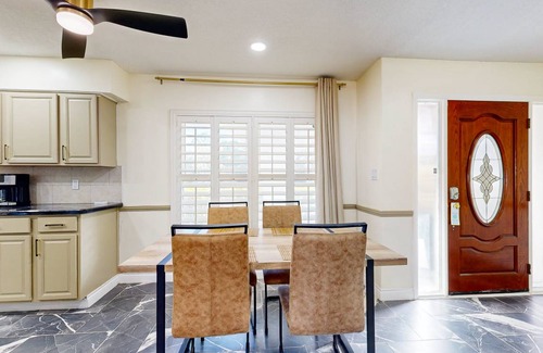 Beach Haven House | 215 m² House ∙ 5 bedrooms ∙ 10 guests