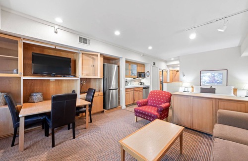 Olympic Valley Condo | 215 | Studio Stay – Big Fridge, Walkable Locale