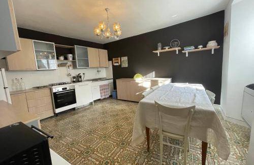 Lizzano in Belvedere Bed & Breakfast | 216 m² Bed and breakfast ∙ 4 bedrooms ∙ 12 guests