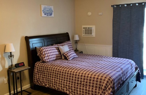 Summerlee Apartment | 216 Studio Style Room by Nancy Kay Homes Llc
