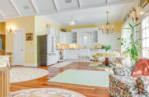 Fairhope House | 218 m² House ∙ 3 bedrooms ∙ 6 guests