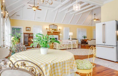 Fairhope House | 218 m² House ∙ 3 bedrooms ∙ 6 guests