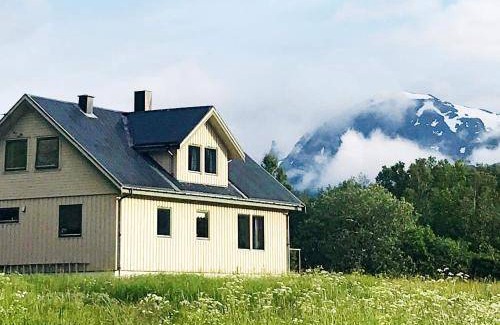 Loppa House | 218 m² House ∙ 4 bedrooms ∙ 6 guests