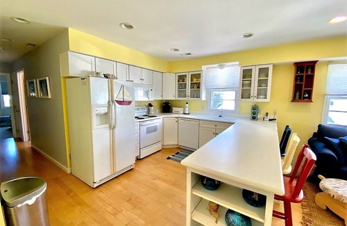 Rehoboth Beach Condo | 21D Maryland Gardens, Rehoboth Beach, Delaware