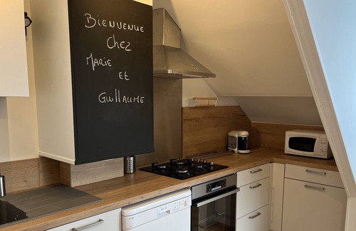 Carentan Apartment | 22 / 5 000 Résultats de traduction Résultat de traduction At Marie & Guillaume