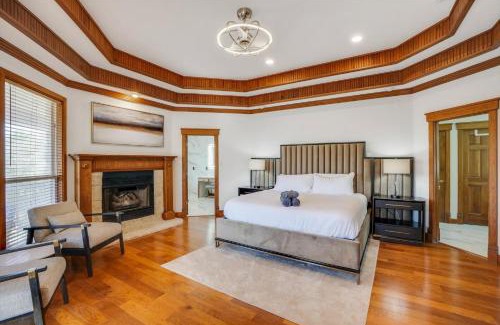Garland House | 22-Acres Mansion - Pool Party Venue Games & More