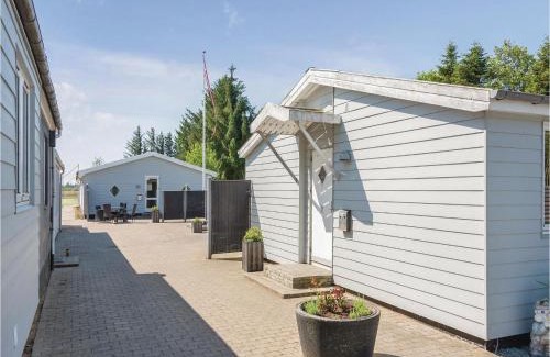 Henne House | 22-Bedroom Holiday Home In Henne