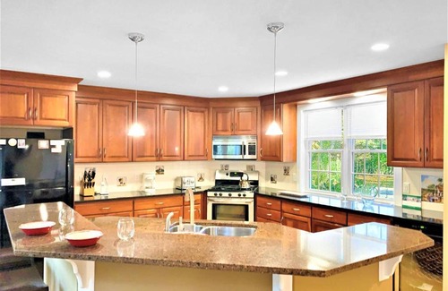 East Harwich House | 22 Charlene Lane Harwich Cape Cod - Lower Cape Escape