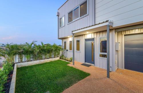 Exmouth House | 22 Cooyou Close