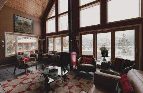 Kaslo Hotel | 22 m² Hotel ∙ 10 bedrooms ∙ 26 guests