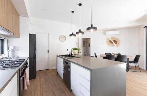 Brown Hill House | 22 m² House ∙ 3 bedrooms ∙ 6 guests