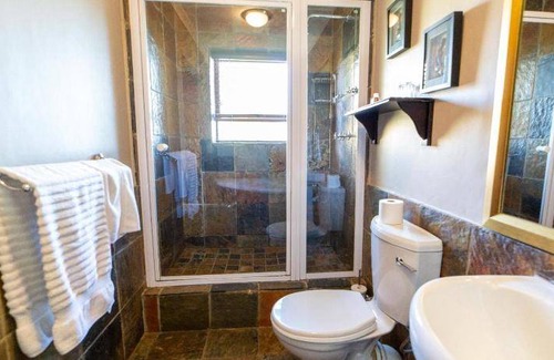 Upington Cabin | 22 m² Lodge ∙ 2 bedrooms ∙ 4 guests