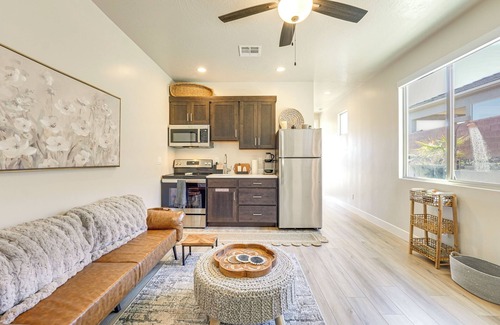 Hurricane Apartment | 22 Mi to Zion: Mtn-View 'Oasis Sanctuary'