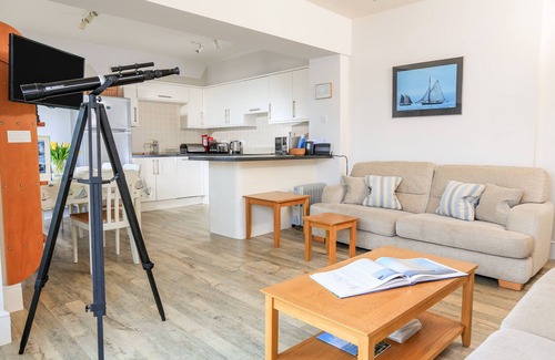 Salcombe Cottage | 22 THE SALCOMBE, family friendly, with pool in Salcombe