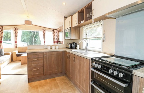 Fenny Bentley House | 22 WASHBROOK WAY - ASHBOURNE HEIGHTS, family friendly in Ashbourne