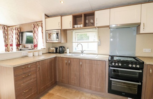Fenny Bentley House | 22 WASHBROOK WAY - ASHBOURNE HEIGHTS, family friendly in Ashbourne