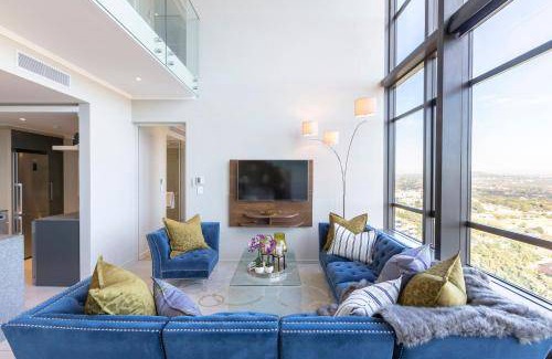 Greater Johannesburg Metropolitan Area Apartment | 220 m² Apartment ∙ 4 bedrooms ∙ 8 guests
