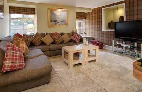 Munlochy House | 220 m² House ∙ 9 bedrooms ∙ 16 guests
