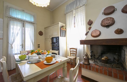 Desenzano del Garda Villa | 220 m² Villa ∙ 5 bedrooms ∙ 8 guests