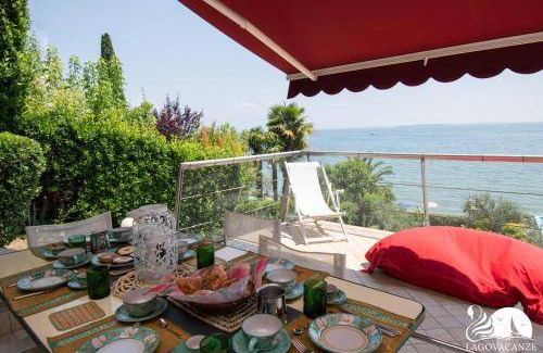 Padenghe sul Garda Villa | 220 m² Villa ∙ 4 bedrooms ∙ 9 guests