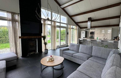 Zeewolde Villa | 220 m² Villa ∙ 3 bedrooms ∙ 10 guests