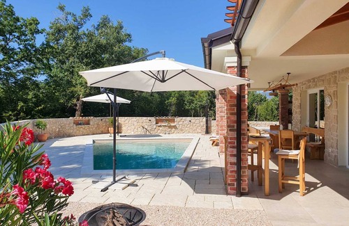 Milohnici Villa | 220 m² Villa ∙ 4 bedrooms ∙ 8 guests