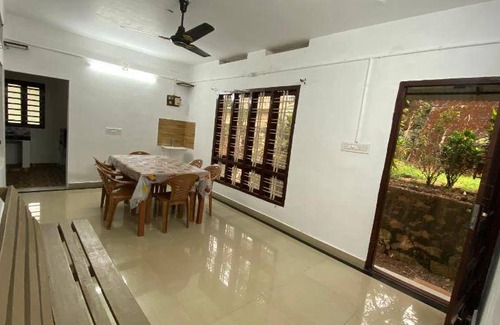 Kottayam House | 2200 m² House ∙ 1 bedroom ∙ 6 guests