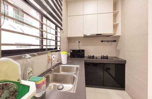 Batu Pahat House | 2200 m² House ∙ 5 bedrooms ∙ 9 guests