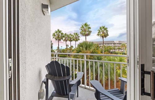North Forest Beach Villa | 2208 Seacrest: Oceanfront Villa. 2 Bed. 2 Bath. Sleeps 8. Free Bikes. 2 Pools