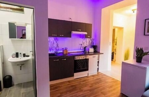 Innenstadt Apartment | #221 Lux-flat Neuss/D-messe/Netflix&amazon Prime/8 Personen