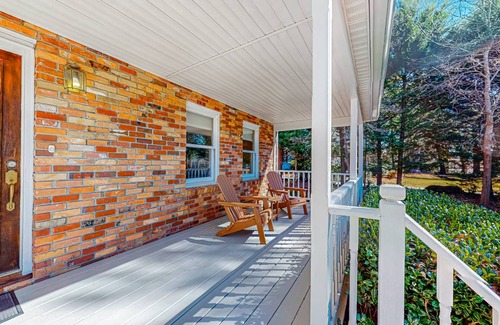 Brevard House | 221 m² House ∙ 3 bedrooms ∙ 8 guests