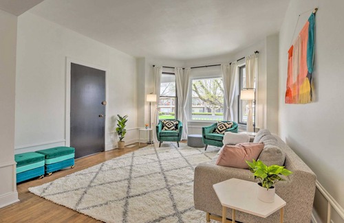 Oak Park Apartment | 222 m² Apartment ∙ 3 bedrooms ∙ 6 guests