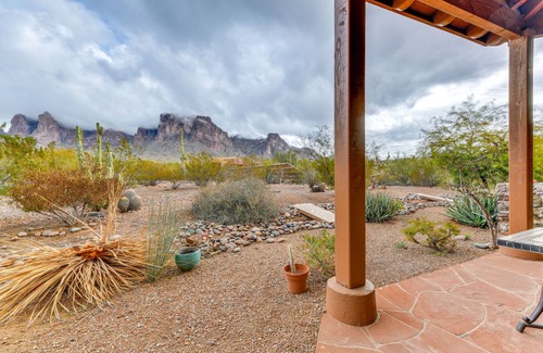 Apache Junction House | 222 m² House ∙ 2 bedrooms ∙ 4 guests