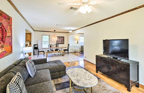 Azle House | 222 m² House ∙ 3 bedrooms ∙ 10 guests