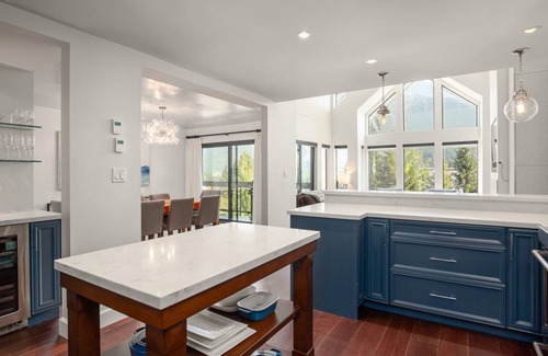Blueberry Hill Condo | 223 m² Condo ∙ 4 bedrooms ∙ 10 guests