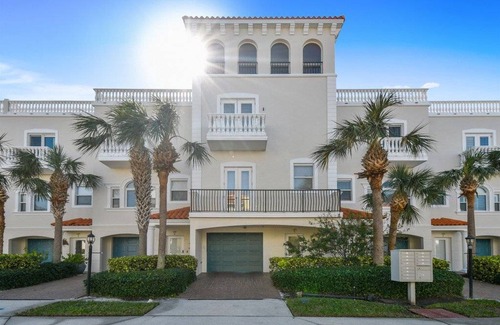 Clearwater Beach House | 223 m² House ∙ 3 bedrooms ∙ 6 guests