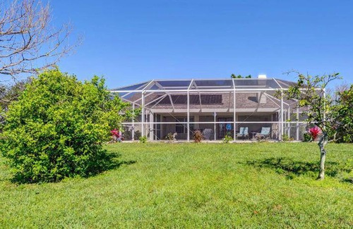 Braden River House | 223 m² House ∙ 3 bedrooms ∙ 6 guests