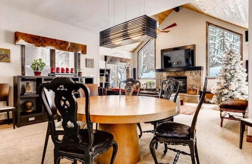 Highland Meadows House | 223 m² House ∙ 3 bedrooms ∙ 10 guests
