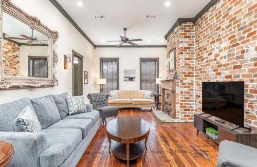 Savannah Victorian District House | 223 m² House ∙ 4 bedrooms ∙ 12 guests