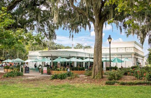 Savannah Victorian District House | 223 m² House ∙ 4 bedrooms ∙ 12 guests