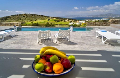 Paros Villa | 224 m² Villa ∙ 5 bedrooms ∙ 10 guests