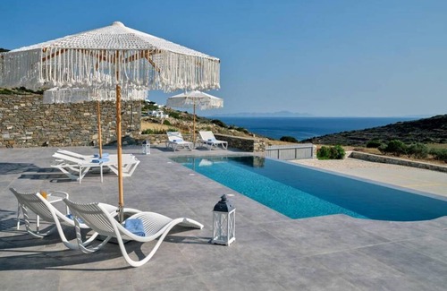 Paros Villa | 224 m² Villa ∙ 5 bedrooms ∙ 10 guests