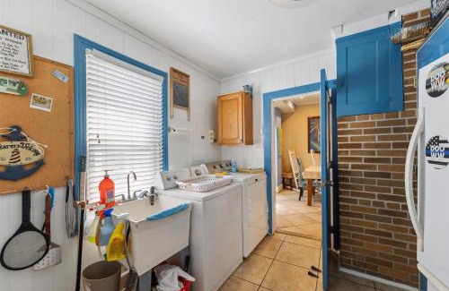 Wildwood House | 225 E Garfield Ave