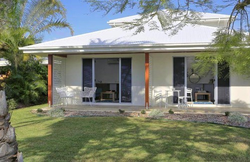 Bargara Bed & Breakfast | 225 m² Bed and breakfast ∙ 4 bedrooms ∙ 8 guests
