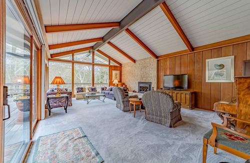 Jacoby Creek House | 225 m² House ∙ 4 bedrooms ∙ 8 guests