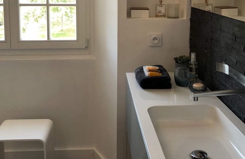 Saint-Jean-aux-Bois Apartment | 225m2 duplex flat in a chateau near Paris + pool